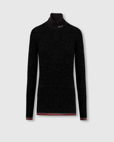 Luxurious Comfort: Your Next Favorite Top